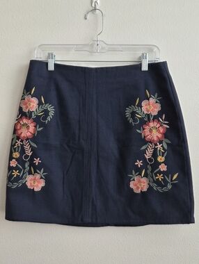 Francesca's Collections Navy Pencil Skirt with Pink Floral Embroidery Size L